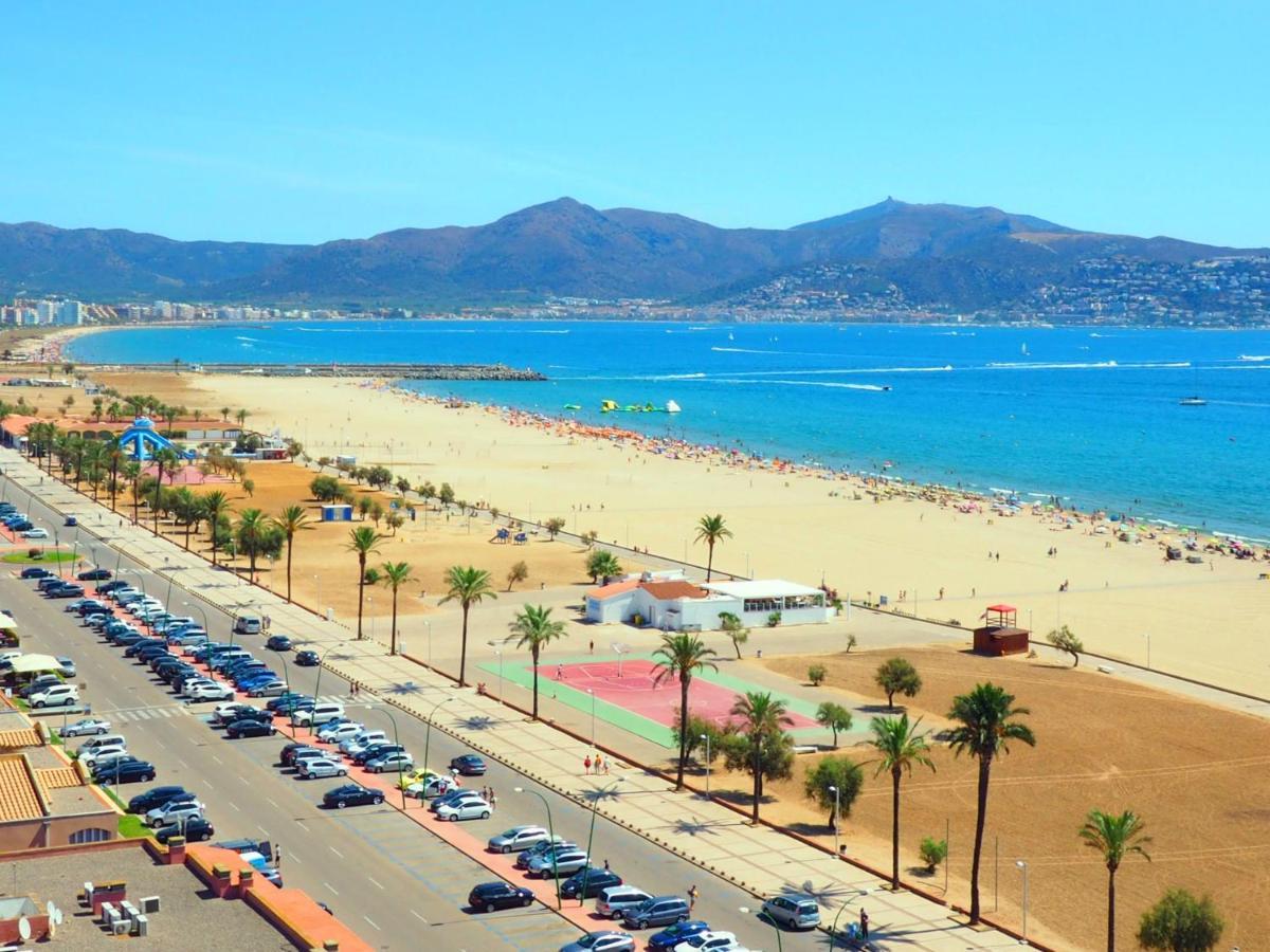 Holiday Home Requesens Canal エンプリアブラバ エクステリア 写真